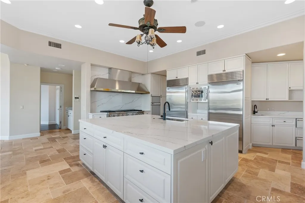 5081 E Copa De Oro Drive, Anaheim, California 92807 home-pic-9