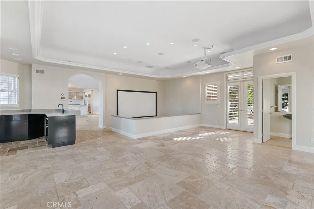 5081 E Copa De Oro Drive, Anaheim, California 92807 home-pic-14