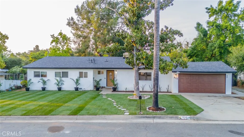 533 Via Vista Dr, Redlands, California 92373 home-pic-1