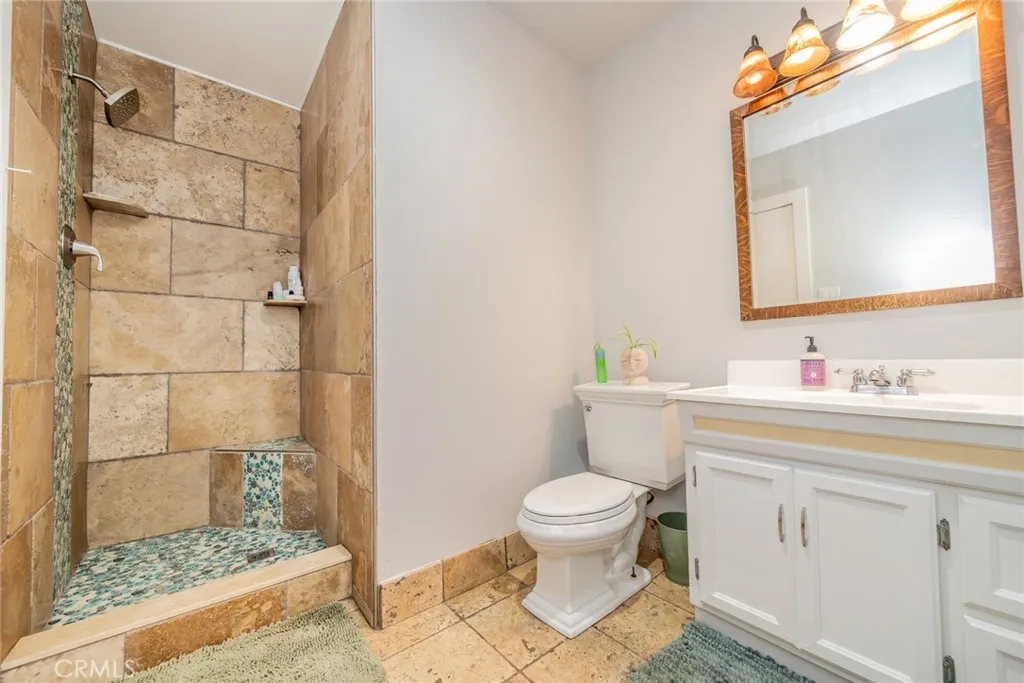 533 Via Vista Dr, Redlands, California 92373 home-pic-51