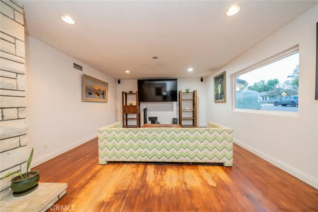 533 Via Vista Dr, Redlands, California 92373 home-pic-17