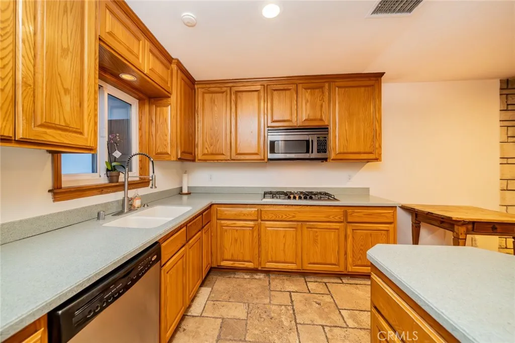 533 Via Vista Dr, Redlands, California 92373 home-pic-27