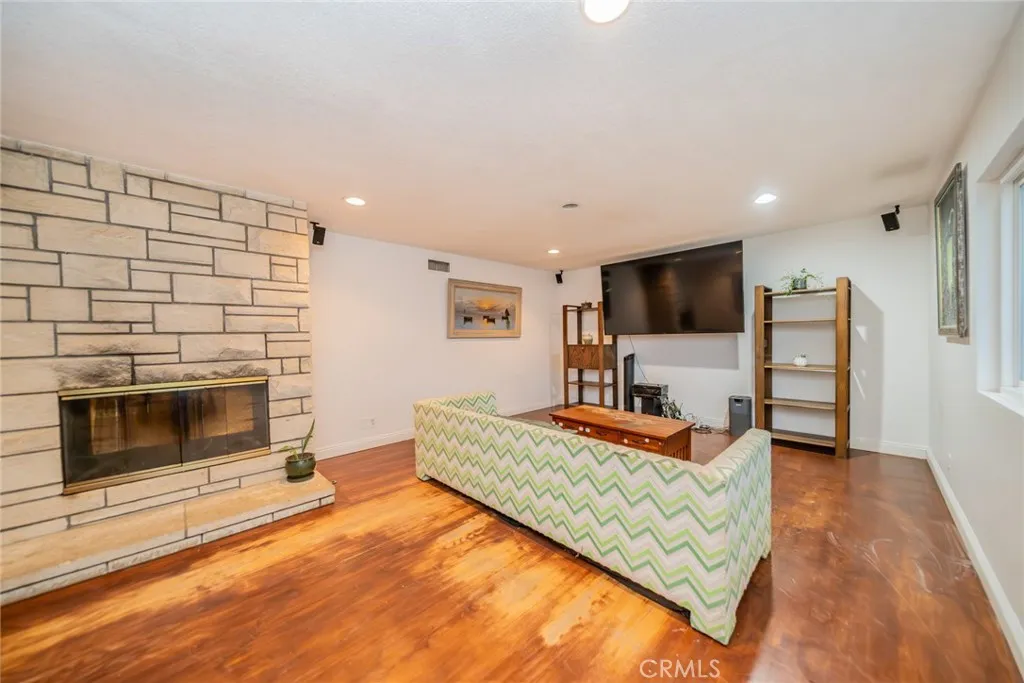533 Via Vista Dr, Redlands, California 92373 home-pic-18