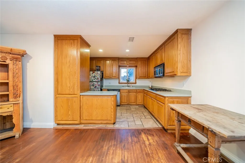 533 Via Vista Dr, Redlands, California 92373 home-pic-23