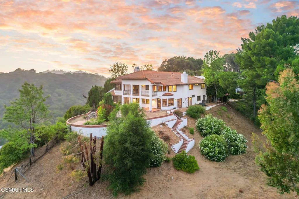 2457 Angelo Drive, Los Angeles, California 90077, 6 Bedrooms Bedrooms, ,6 BathroomsBathrooms,Residential,For Sale,Angelo,225003243