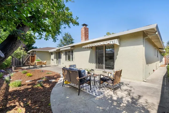 818 Sylvan Avenue, Mountain View, California 94041