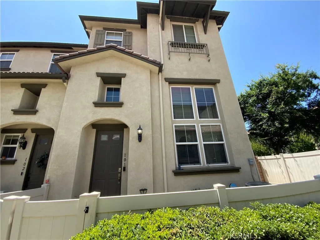 33640 Willow Haven Lane 101, Murrieta, California 92563, 3 Bedrooms Bedrooms, ,3 BathroomsBathrooms,Residential,For Sale,Willow Haven,IV25144269