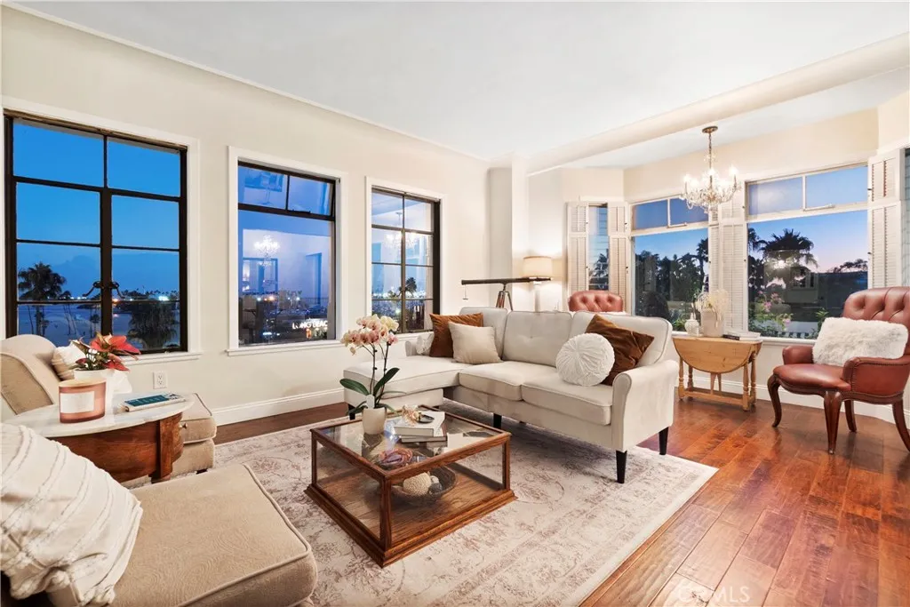 800 E Ocean Boulevard 201, Long Beach, California 90802 home-pic-24