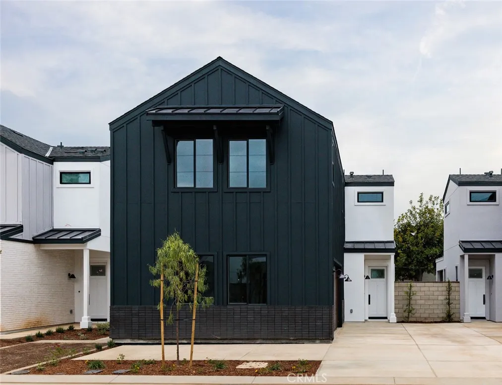 18017 Hazel Court, Fountain Valley, California 92708 home-pic-1