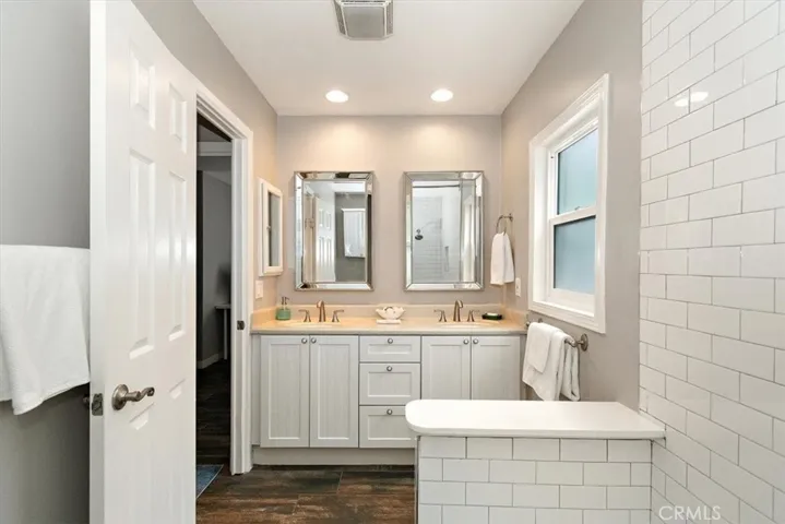 Hall Bathroom_1