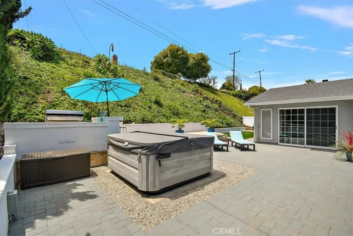 Backyard Jacuzzi_4