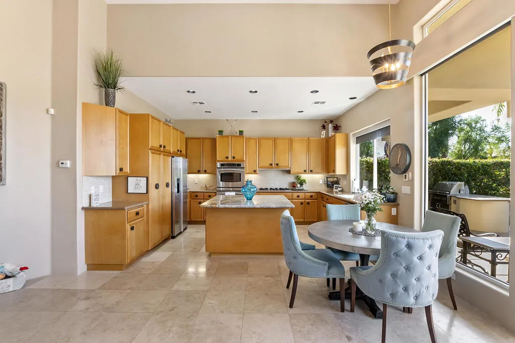 012_KitchenDining
