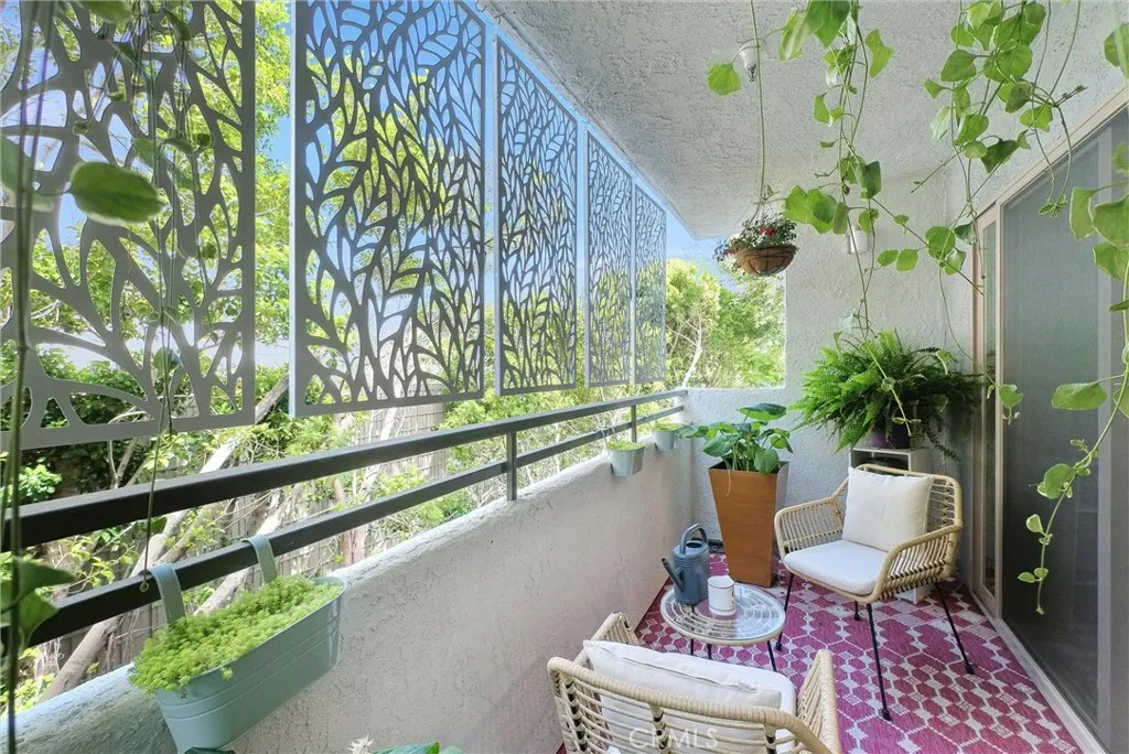 260 Cagney Lane 105, Newport Beach, California 92663 home-pic-19