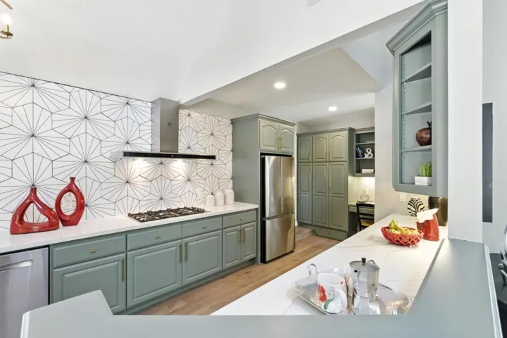148 Promethean Way, Mountain View, California 94043