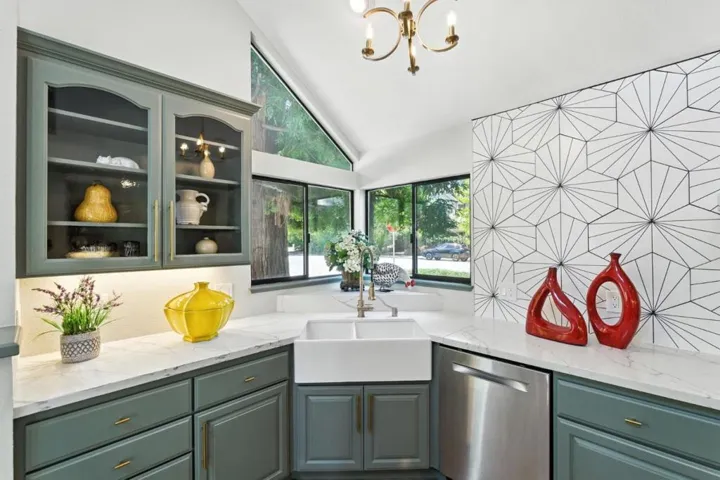 148 Promethean Way, Mountain View, California 94043