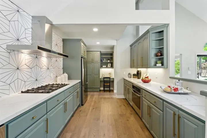 148 Promethean Way, Mountain View, California 94043