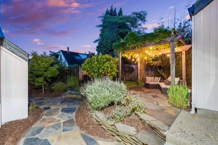 148 Promethean Way, Mountain View, California 94043