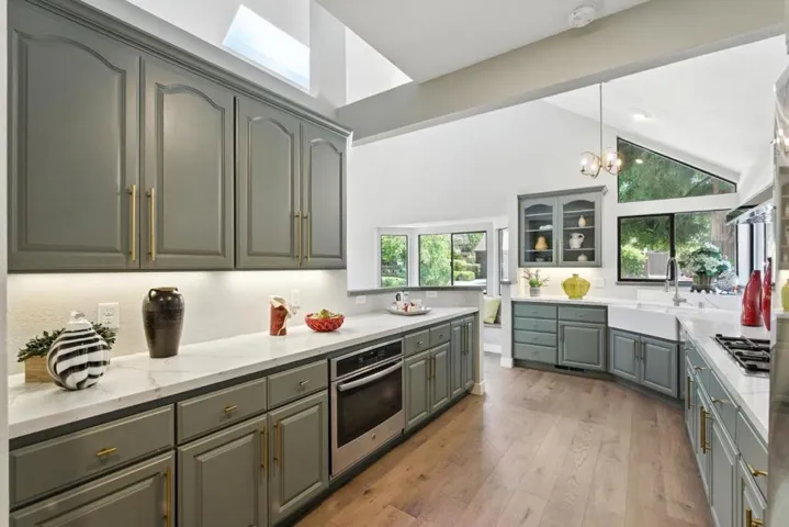 148 Promethean Way, Mountain View, California 94043