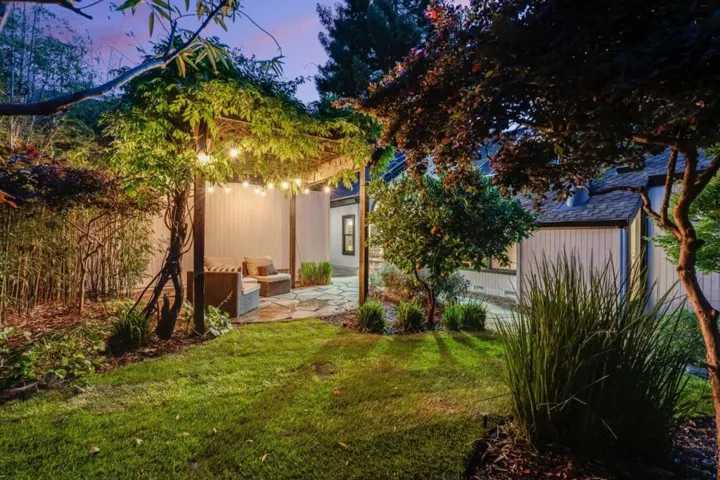 148 Promethean Way, Mountain View, California 94043
