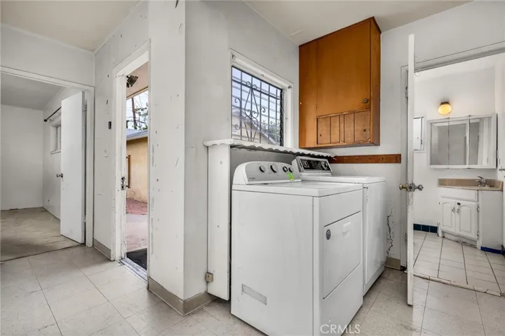 1744 Amherst Avenue, Los Angeles, California 90025