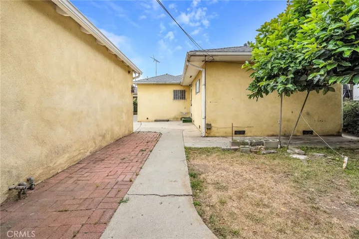 1744 Amherst Avenue, Los Angeles, California 90025