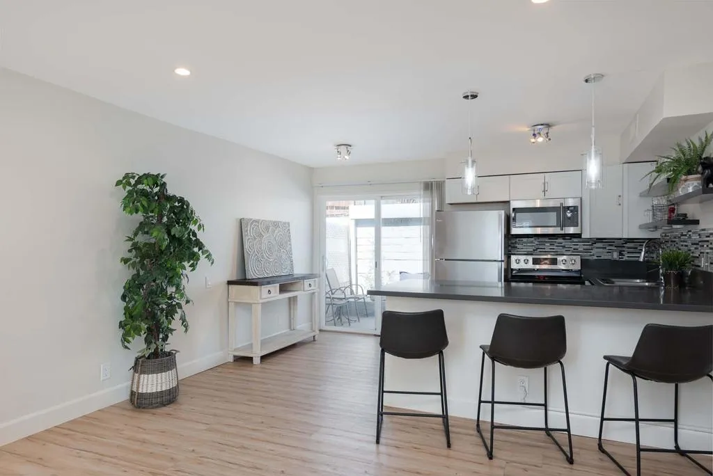 760 E Cottonwood Road 2, Palm Springs, California 92262 home-pic-4