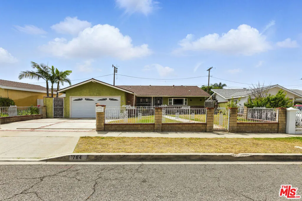 764 Lashburn Street, Sylmar, California 91342, 4 Bedrooms Bedrooms, ,2 BathroomsBathrooms,Residential,For Sale,Lashburn,25557453
