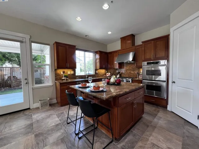 2344 Treadwell St, Livermore, California 94550