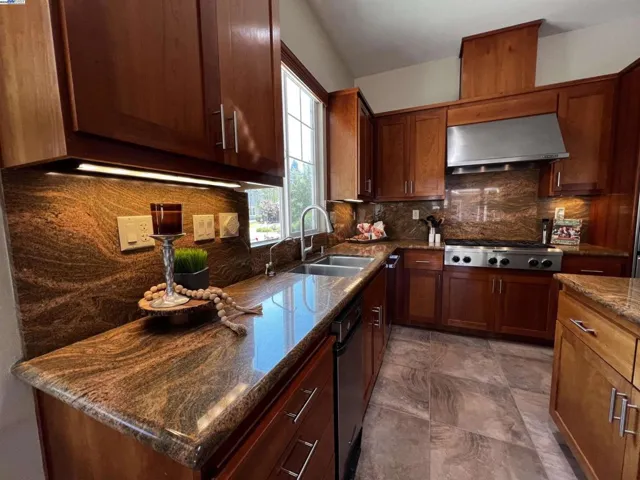 2344 Treadwell St, Livermore, California 94550