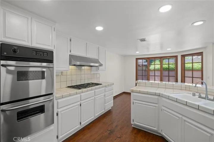 21 W Malaga Place, Manhattan Beach, California 90266
