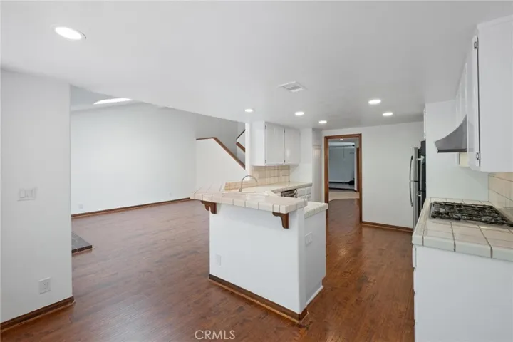 21 W Malaga Place, Manhattan Beach, California 90266