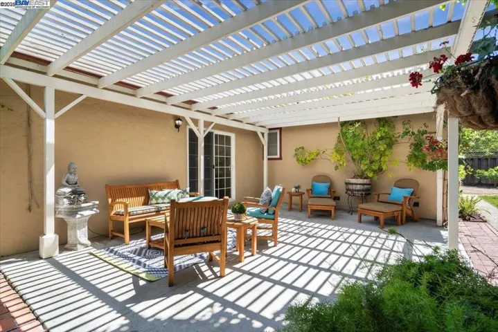 2432 Whitethorne, San Jose, California 95128