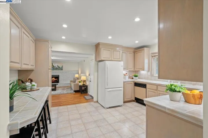 2432 Whitethorne, San Jose, California 95128