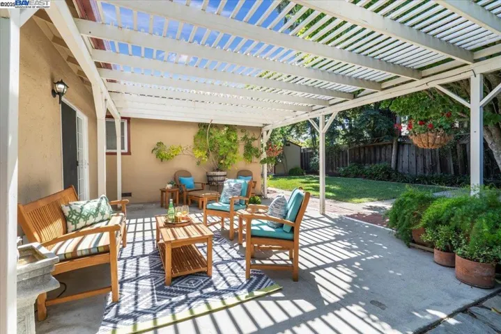 2432 Whitethorne, San Jose, California 95128