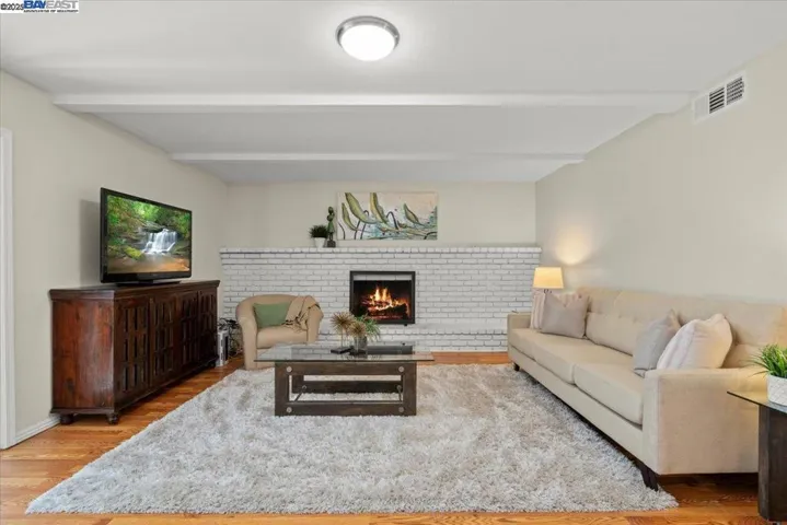 2432 Whitethorne, San Jose, California 95128