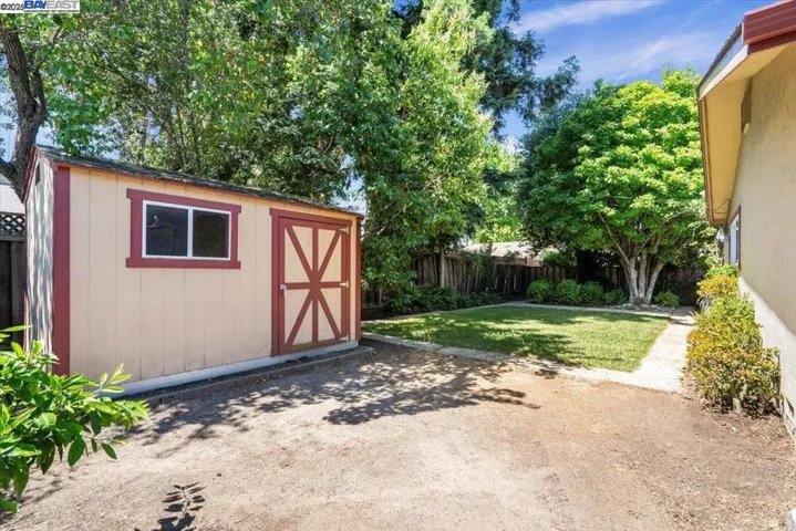 2432 Whitethorne, San Jose, California 95128