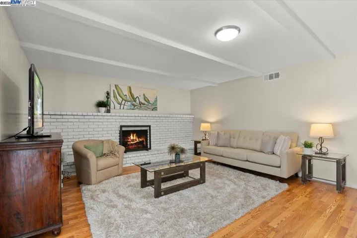 2432 Whitethorne, San Jose, California 95128