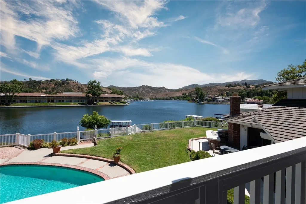 3924 Fairbreeze Circle, Westlake Village, California 91361 home-pic-35