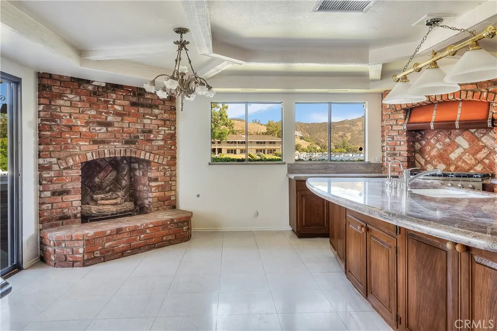 3924 Fairbreeze Circle, Westlake Village, California 91361 home-pic-22