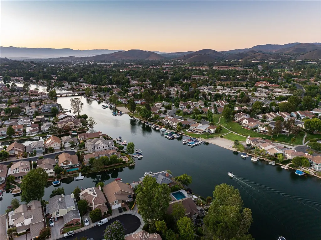 3924 Fairbreeze Circle, Westlake Village, California 91361 home-pic-47