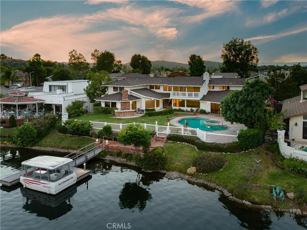 3924 Fairbreeze Circle, Westlake Village, California 91361 home-pic-46