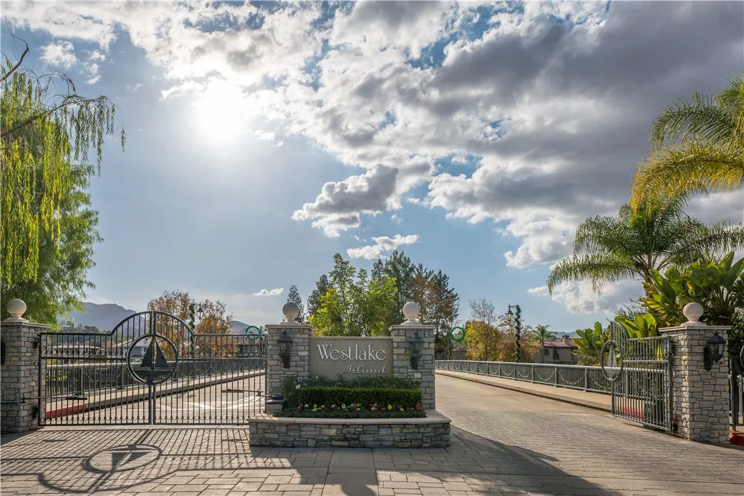 3924 Fairbreeze Circle, Westlake Village, California 91361 home-pic-50