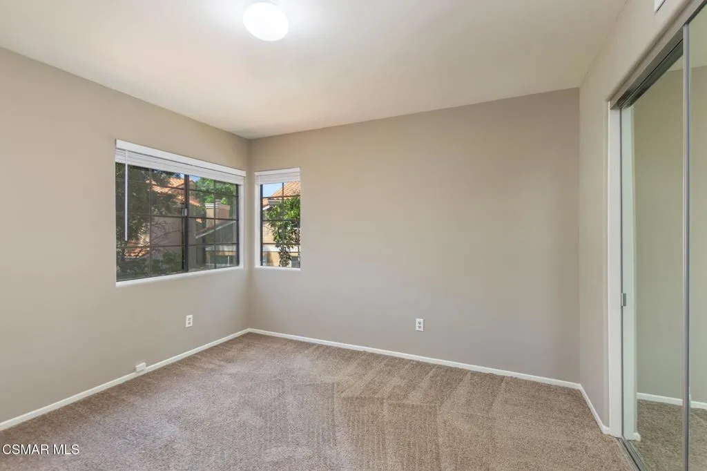 4826 Piedmont Drive, Oak Park, California 91377 home-pic-9