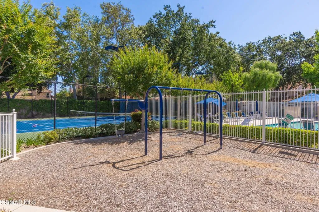 4826 Piedmont Drive, Oak Park, California 91377 home-pic-19