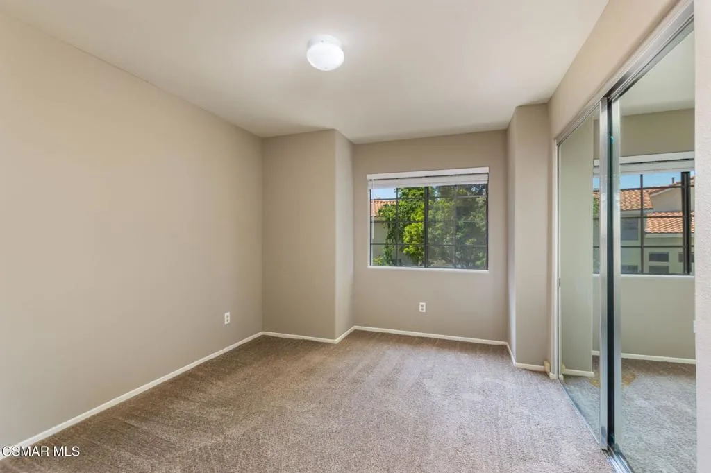 4826 Piedmont Drive, Oak Park, California 91377 home-pic-10