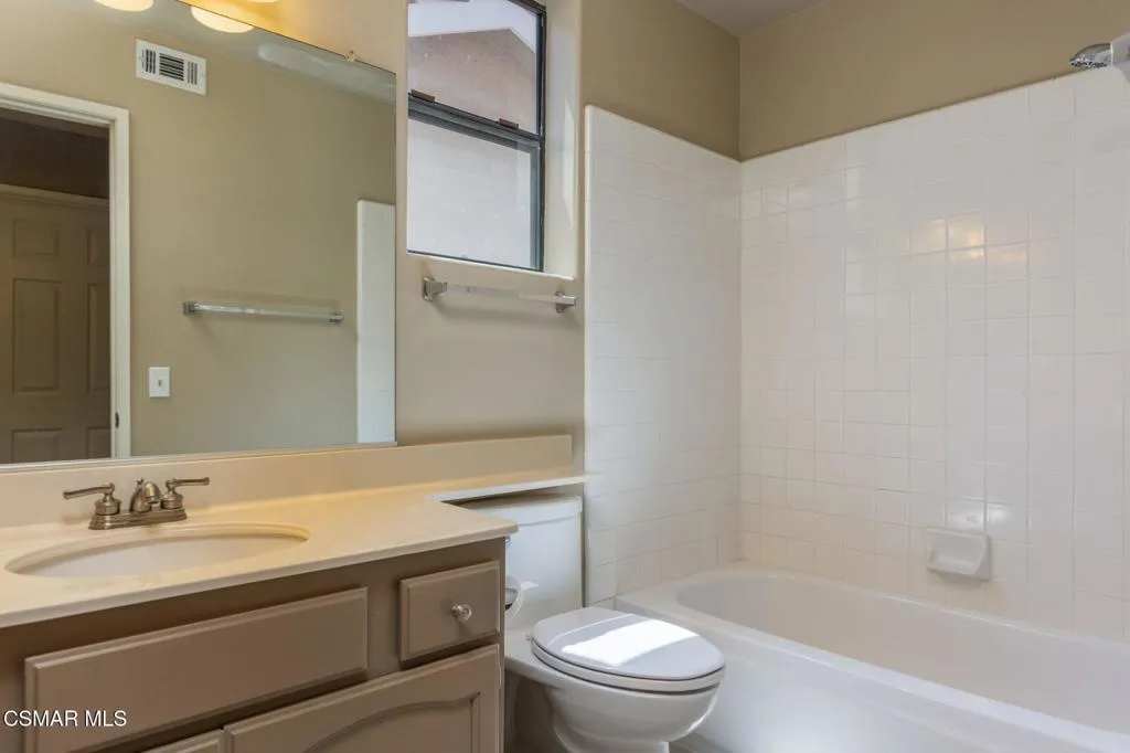 4826 Piedmont Drive, Oak Park, California 91377 home-pic-11