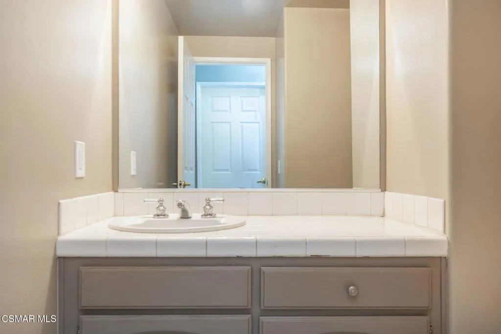 4826 Piedmont Drive, Oak Park, California 91377 home-pic-7