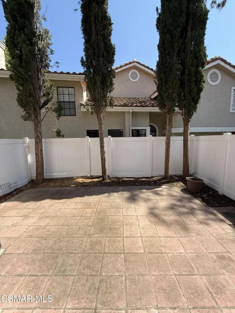 4826 Piedmont Drive, Oak Park, California 91377 home-pic-17
