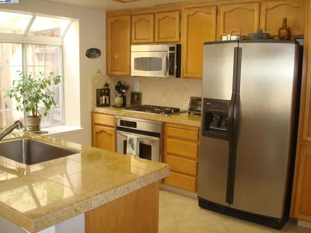 1411 Groth Cir, Pleasanton, California 94566