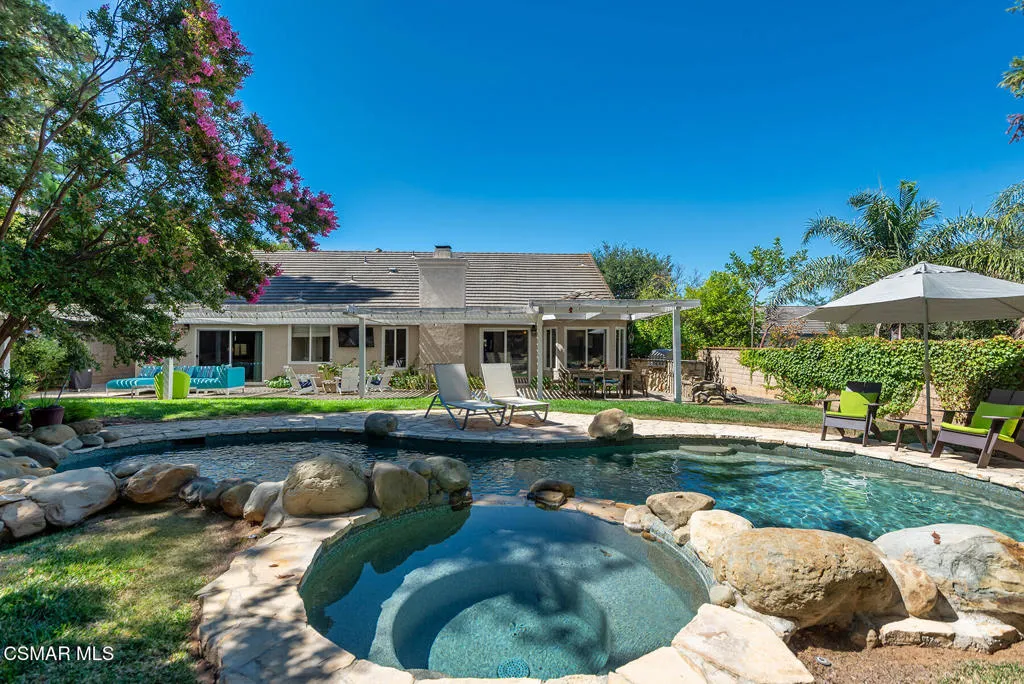 4953 Kilburn Court, Oak Park, California 91377 home-pic-54